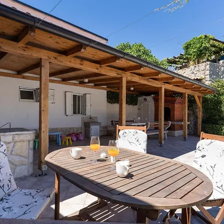 Vakantiehuis Hidden Hill By Interhome Lopar