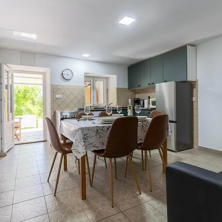 Vakantiehuis Hidden Hill By Interhome Lopar