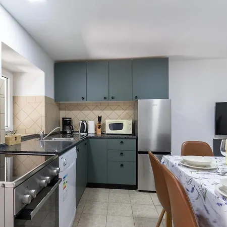 Vakantiehuis Hidden Hill By Interhome