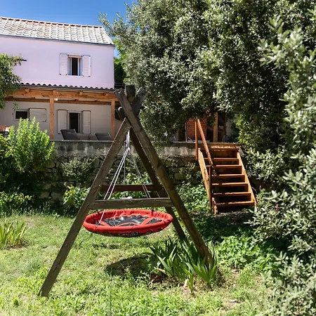Vakantiehuis Hidden Hill By Interhome *